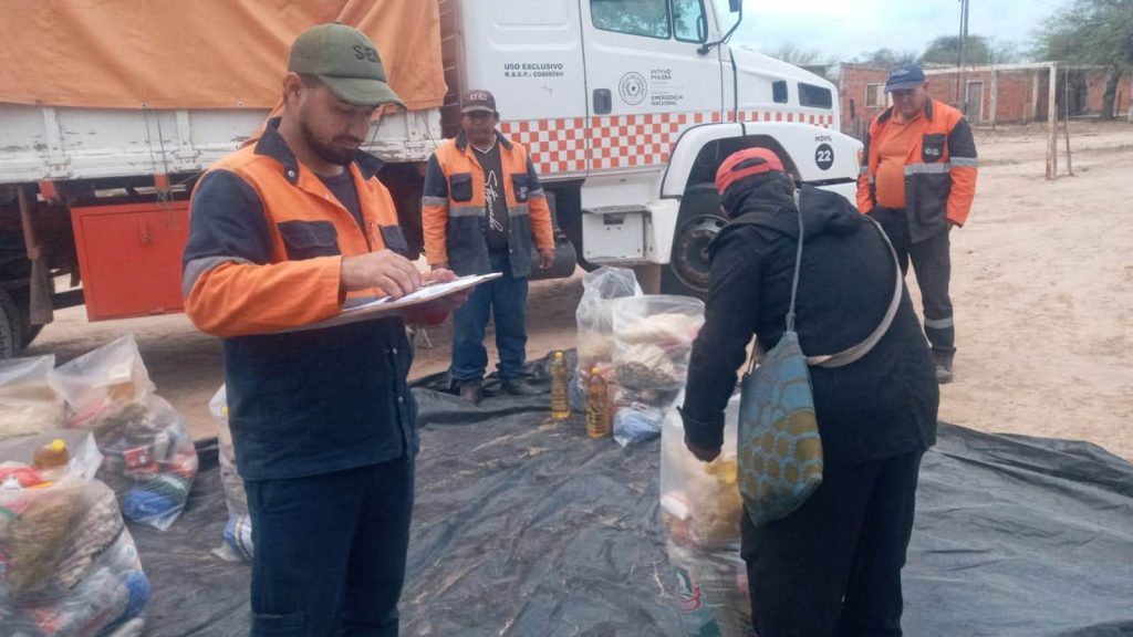 Asistencia humanitaria en el distrito de Filadelfia, entrega de 6.240 kilogramos de kits de víveres.